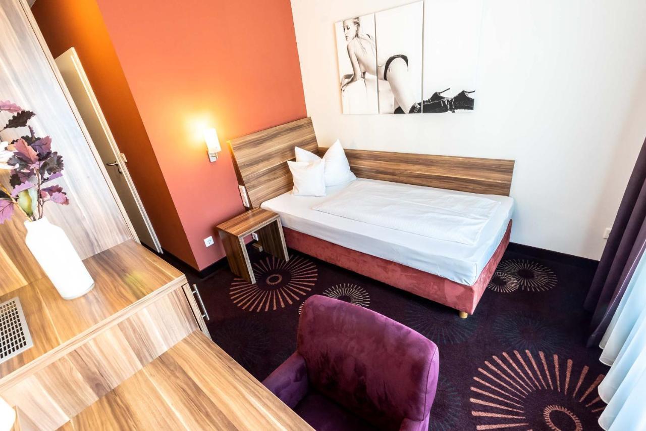 Altstadthotel Guesthouse Die Galerie Ингольштадт Экстерьер фото